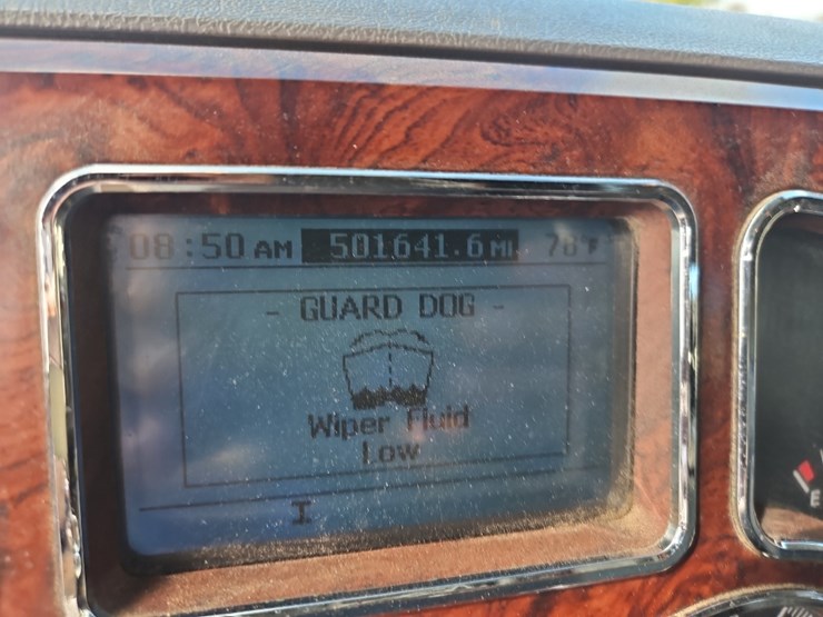 2012-mack-pinnacle-cxu613-image-26