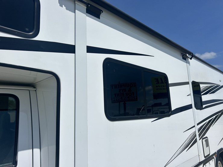 2023-ford-e450-image-12