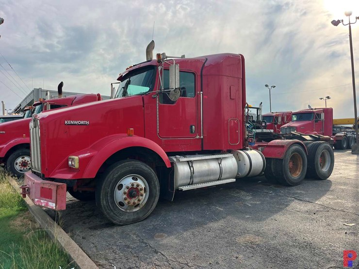 2010-kenworth-t800-image-6