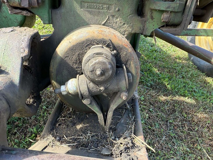 john-deere-no.-11-sickle-mower,-9’-bar,-with-cylinder,-*needs-a-new-pitman*,-rivet-sections.-this-it-image-8