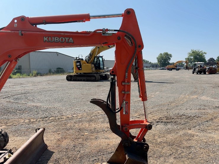 2011-kubota-u35-image-10