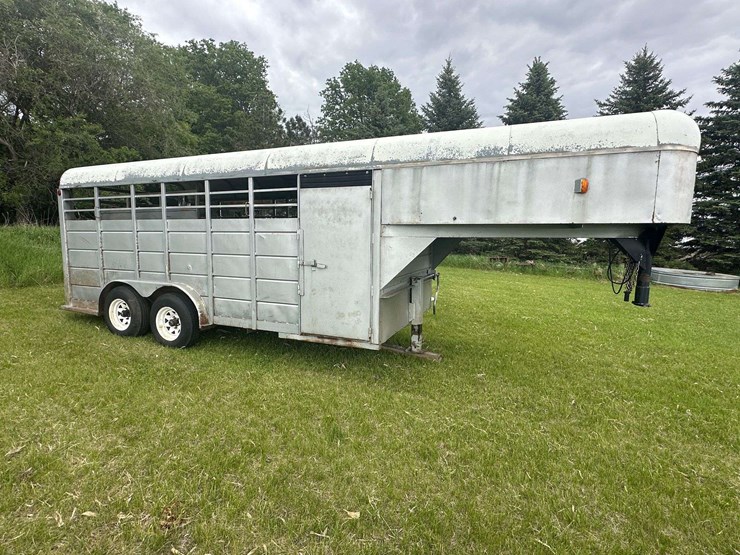 1984-flying-l-16’-long-gooseneck-livestock-trailer,-7’-wide,-1-cross-gate,-does-have-rubber-mats,-7:-image-7