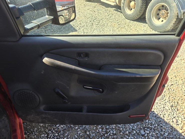 2007-gmc-3500-image-40