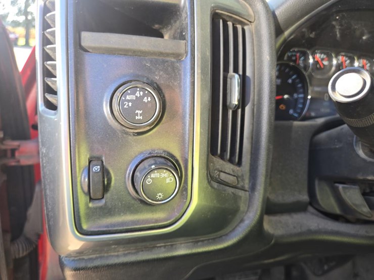 2014-chevrolet-silverado-1500-image-32