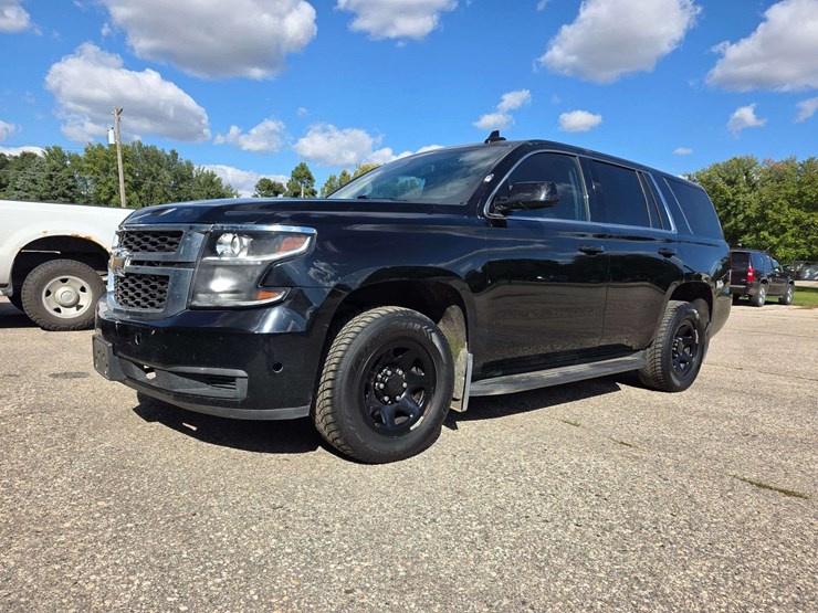 2019-chevrolet-tahoe-image-1