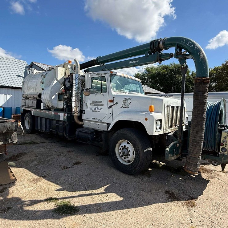 2000 INTERNATIONAL B250