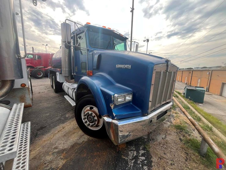1997-kenworth-t800-image-5
