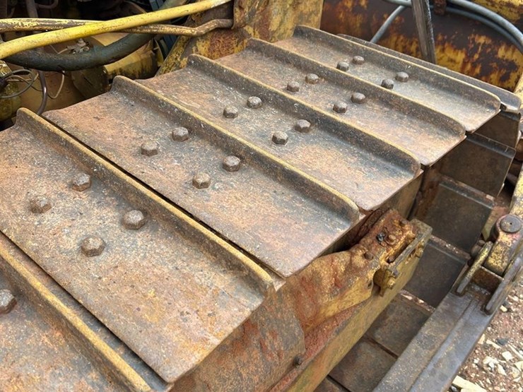 caterpillar-d4d-image-13