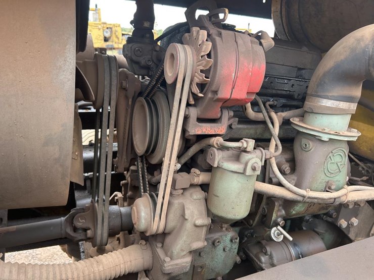 #1800-•-galion-2-stage-crane-truck-image-18