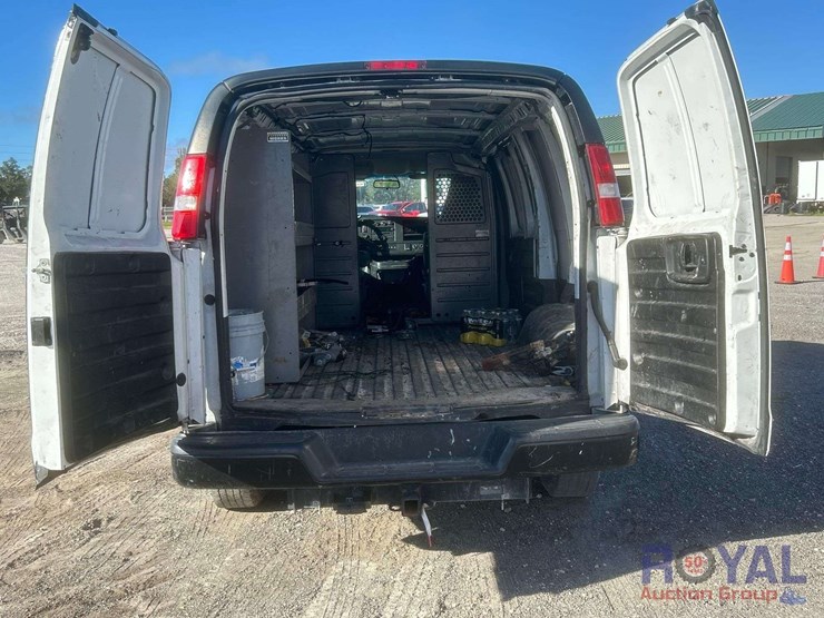 2019-chevrolet-express-2500-image-20