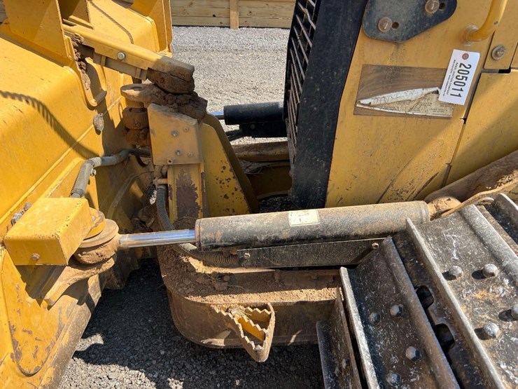 2016-caterpillar-d5k2-xl-image-26