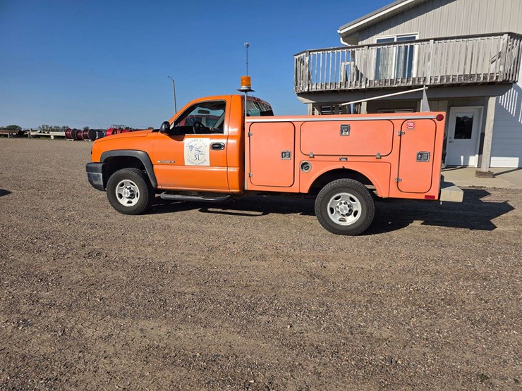 2006-chevrolet-2500hd-image-17