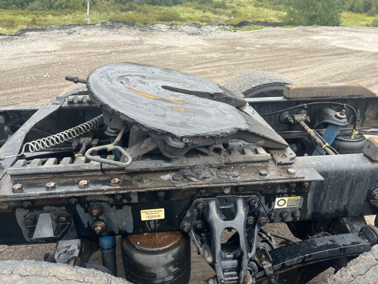 2020-kenworth-t680-image-34