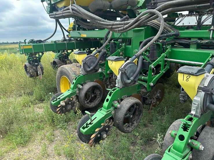 john-deere-db60-image-9