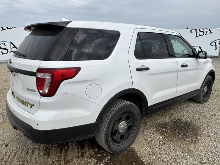 2017-ford-explorer-image-5