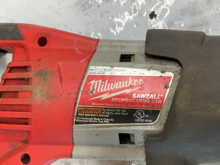 #102-•-milwaukee-sawzall-reciprocating-saw-image-6