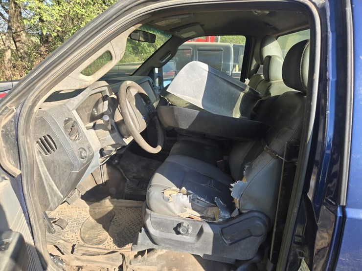 2011-ford-f250-image-23