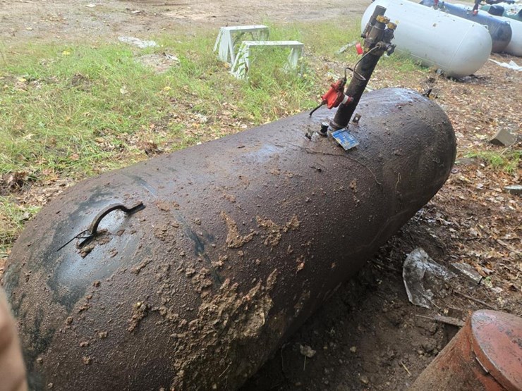 #2597-•-500-gallon-underground-lp-tank-image-4