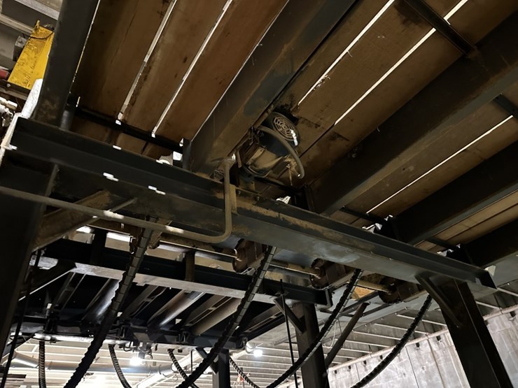 #1589-•-50'-lumber-deck-image-16