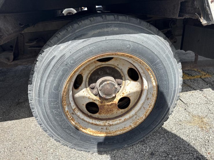 1996-gmc-3500-image-30