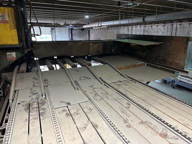 #1589-•-50'-lumber-deck-image-1