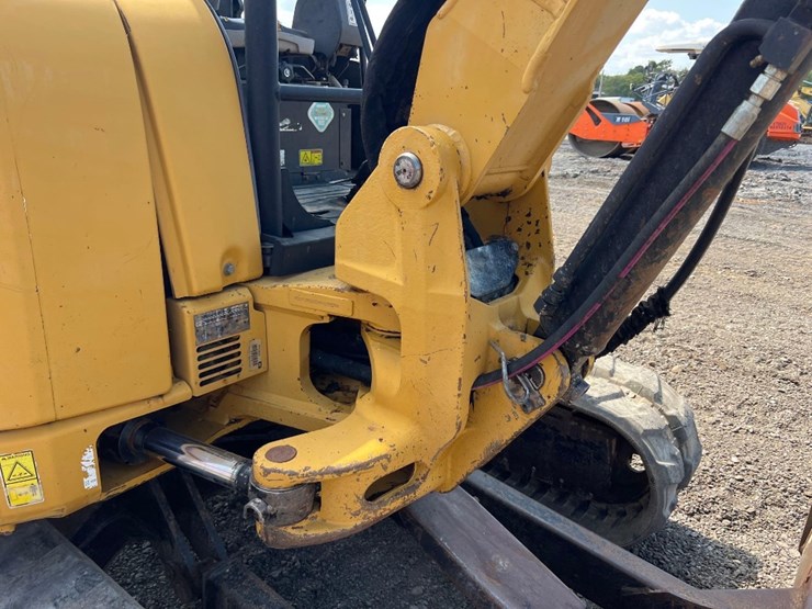 2014-caterpillar-305e-cr-image-27
