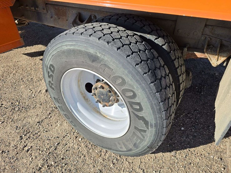 2006-international-durastar-4400-image-53