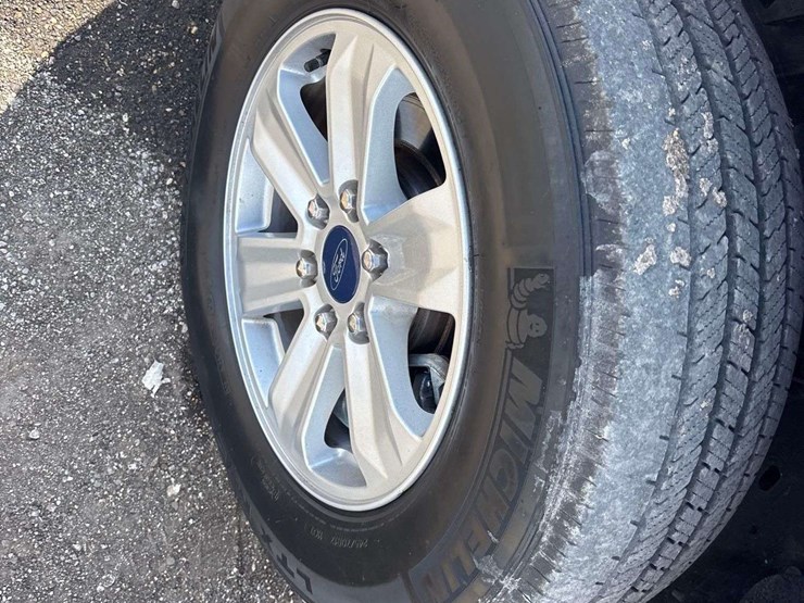 2018-ford-f150-image-27