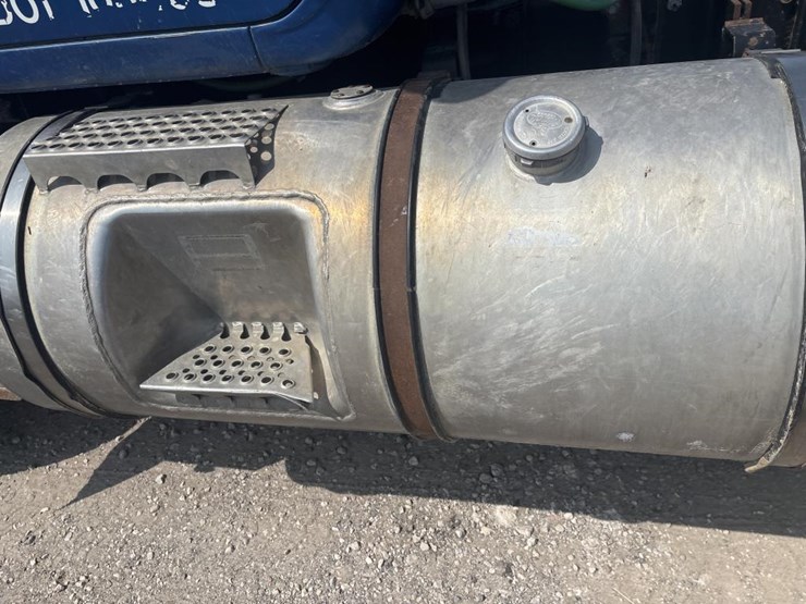 2000-mack-rd600-image-44