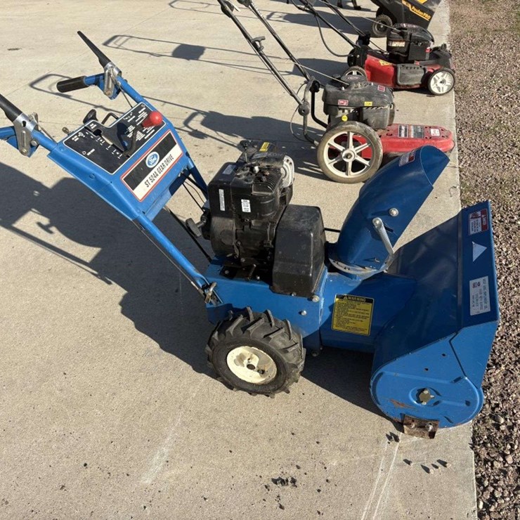 Ford ST524A Walk Behind Self Propelled Snow Blower, 5 Speed, 24”, 5HP B&S