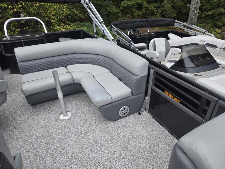 #1226-•-montego-bay-8522-pontoon-boat-w/-trailer-image-33