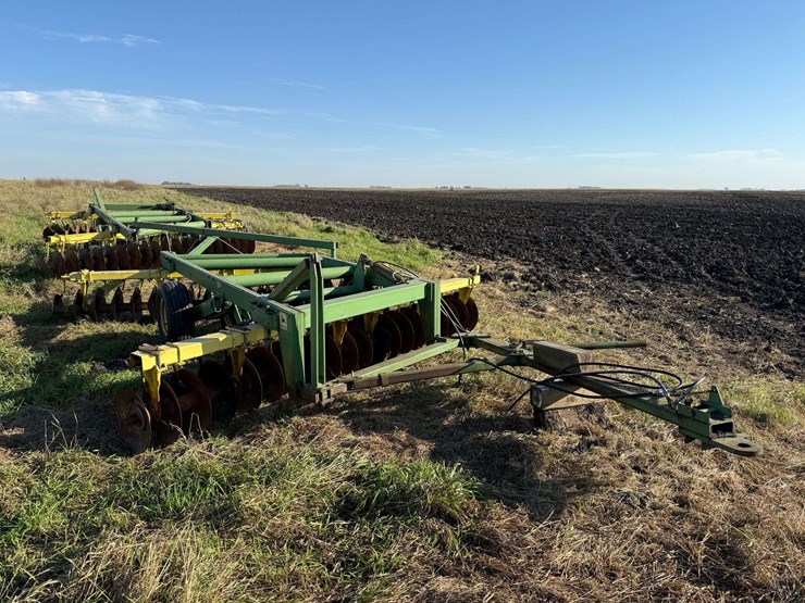 john-deere-360-image-1