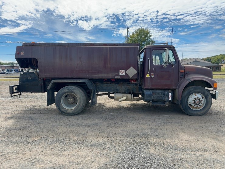 1990-international-4900-image-6