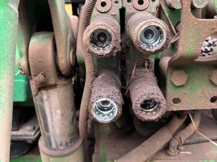 2005-john-deere-6420-image-26
