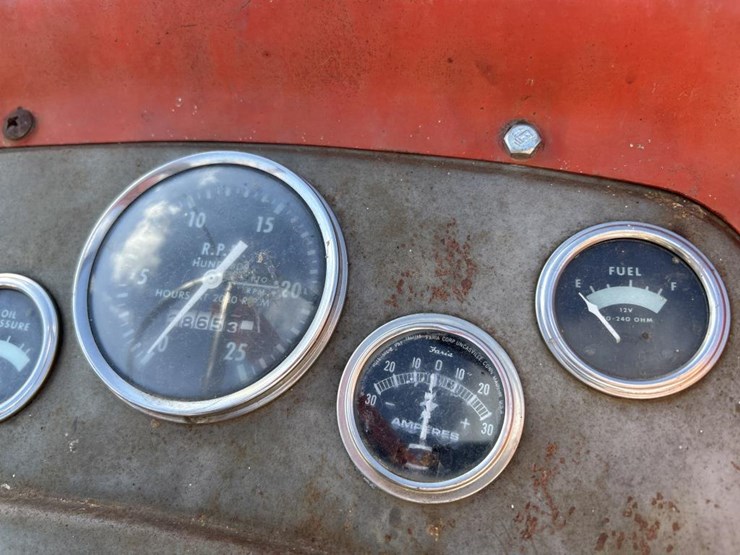 massey-ferguson-165-image-41