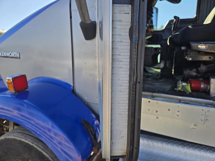 2005-kenworth-t800-image-66