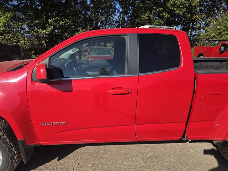 2015-chevrolet-colorado-image-10