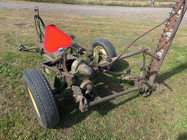 john-deere-no.-11-sickle-mower,-9’-bar,-with-cylinder,-*needs-a-new-pitman*,-rivet-sections.-this-it-image-4