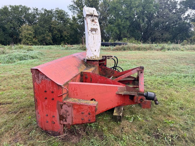 8’-dual-stage-3pt-snowblower,-hydraulic-spout,-540-pto,-working-order-per-seller-image-3