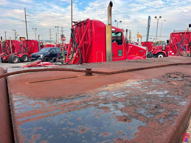 2006-freightliner-fld120-image-6