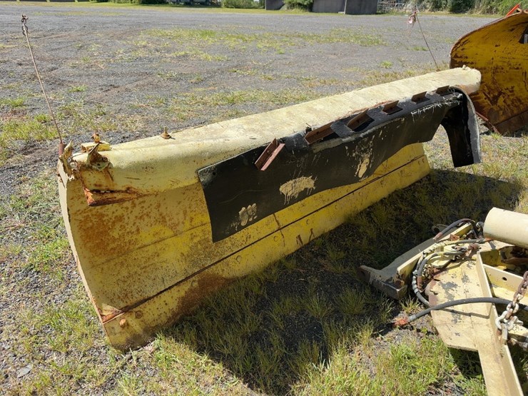 10'-power-angle-snow-plow-image-4