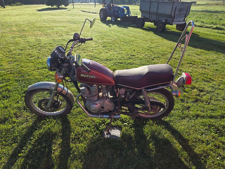 1980-suzuki-tscc-motorcycle,-shows-6,665-miles,-non-running,-history-is-unknown-*no-title-image-5