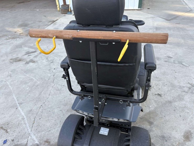 2021-pride-wrangler-model-mv600-outdoor-mobility-scooter,-adjustable-speed-limit,-up-to-9-mph,-adjus-image-21