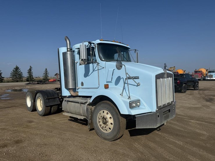 2015-kenworth-t800-image-7
