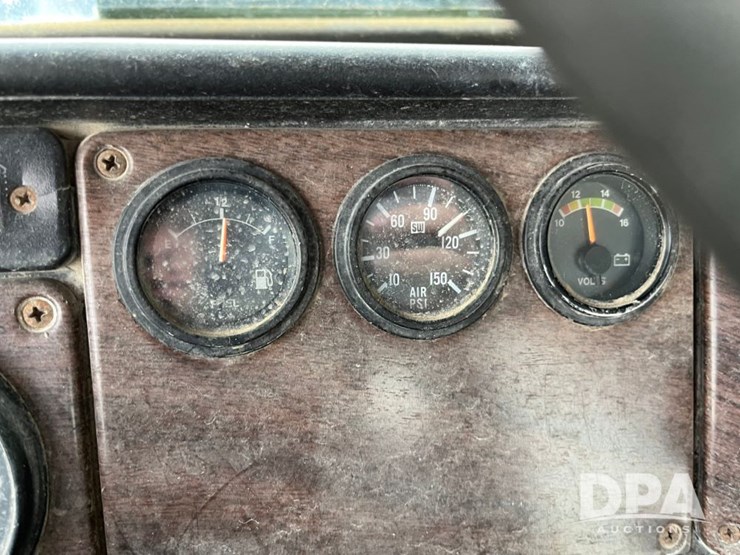 1989-freightliner-day-cab-truck-(jn0784,-unit-06815)-image-62