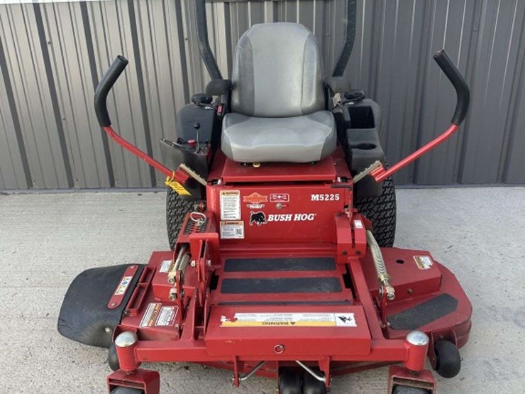 bush-hog-m5225-zero-turn-lawn-mower,-52"-cutting-width,-25hp-briggs-and-stratton-egnine,-208-hours-image-6