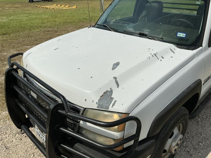 2007-chevrolet-3500-image-9