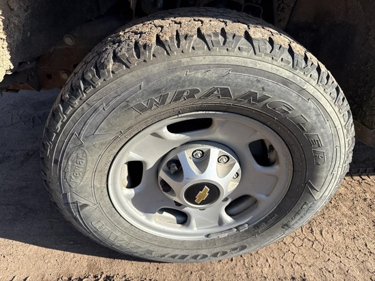 2019-chevrolet-2500-image-38