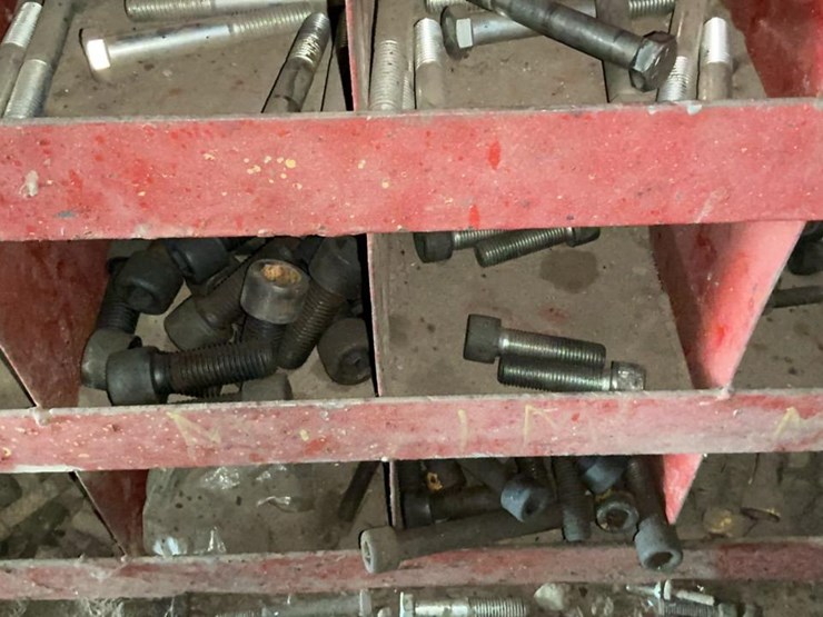 #120-•-coarse-thread-bolts-rack-and-contents-image-57