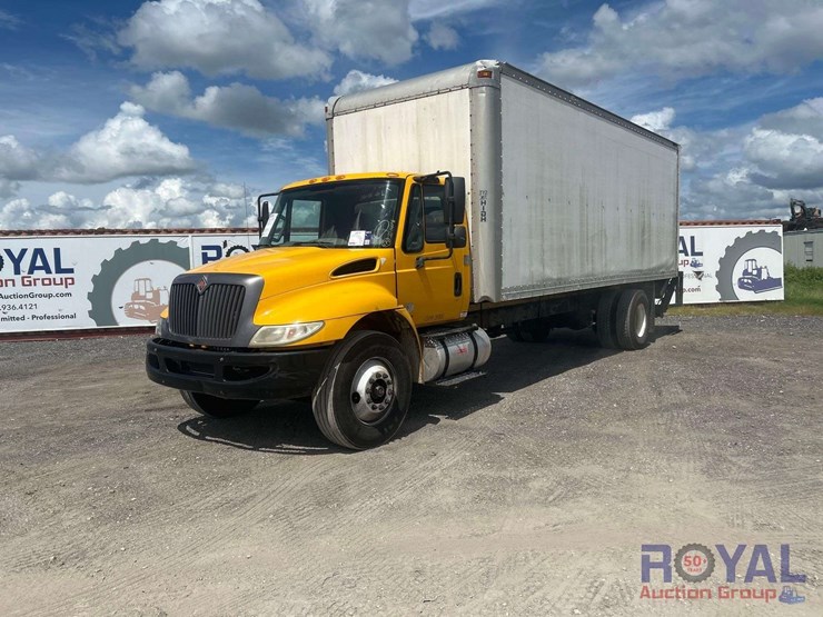 2019-international-durastar-4300-image-1